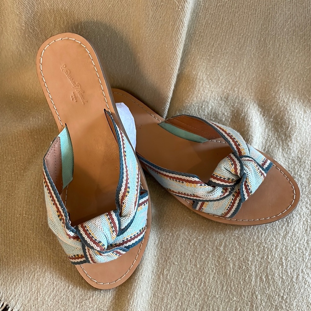 Universal Threads teal knot slide on sandals